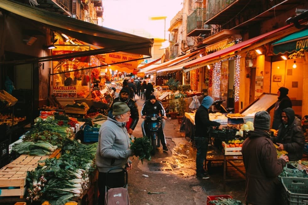 Street Markets as Designs