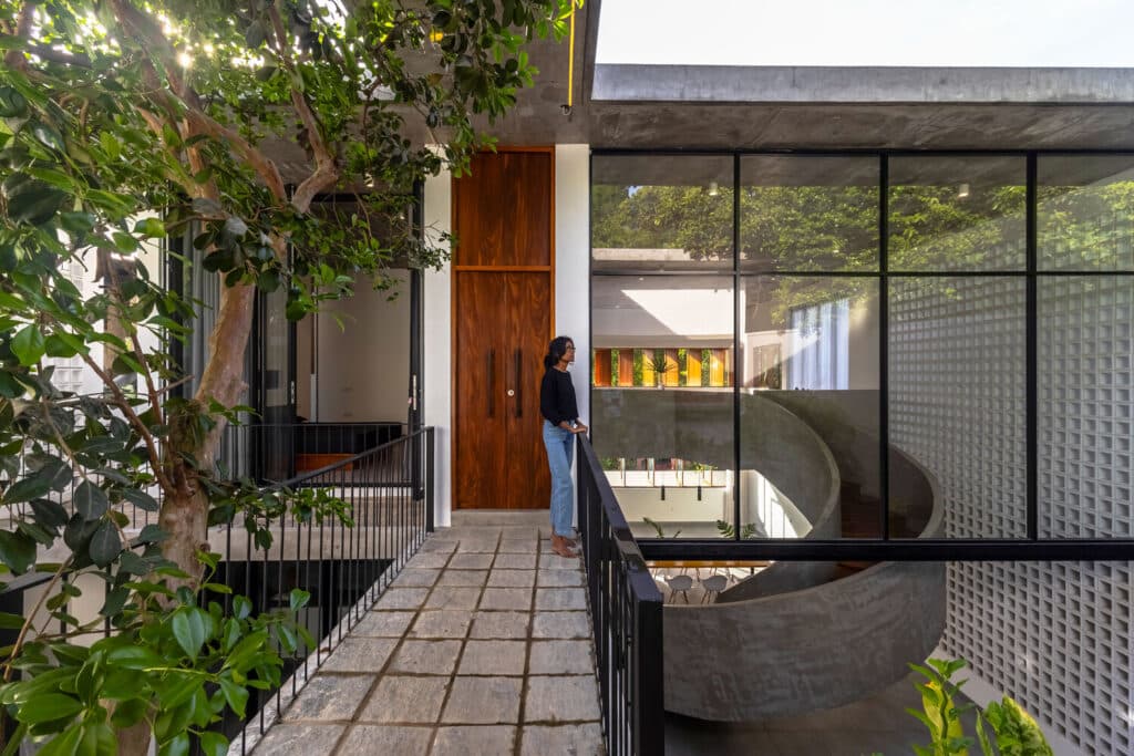 The Triangle Residence